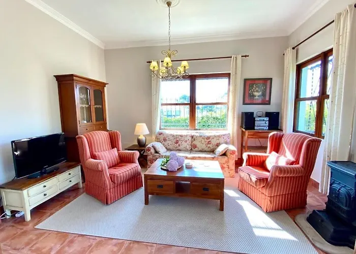 The Cliffs - The Area Nightfall Chalet