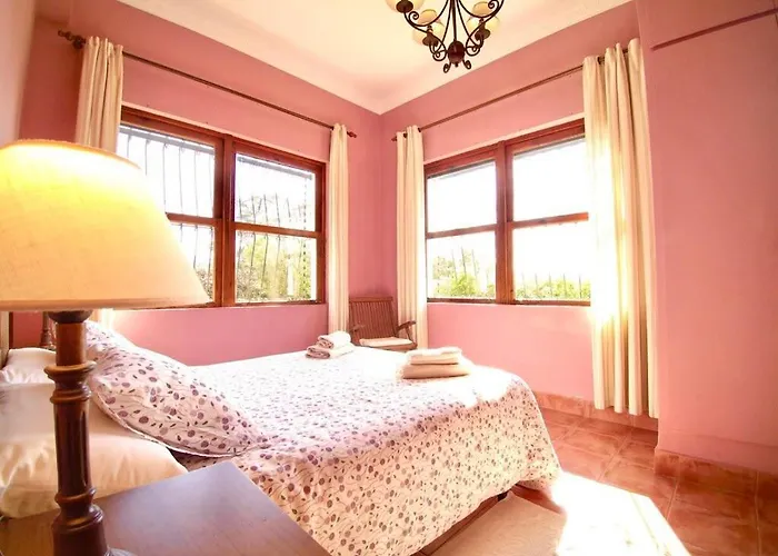 The Cliffs - The Area Nightfall Chalet Viveiro